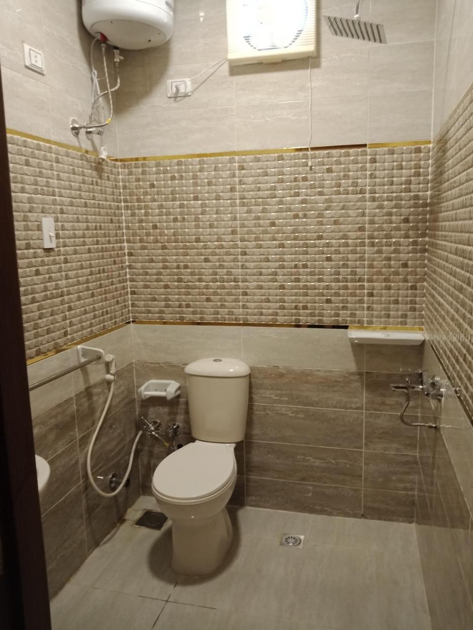 Amon Holiday Pyramids Inn Kafret el-Gabal المظهر الخارجي الصورة