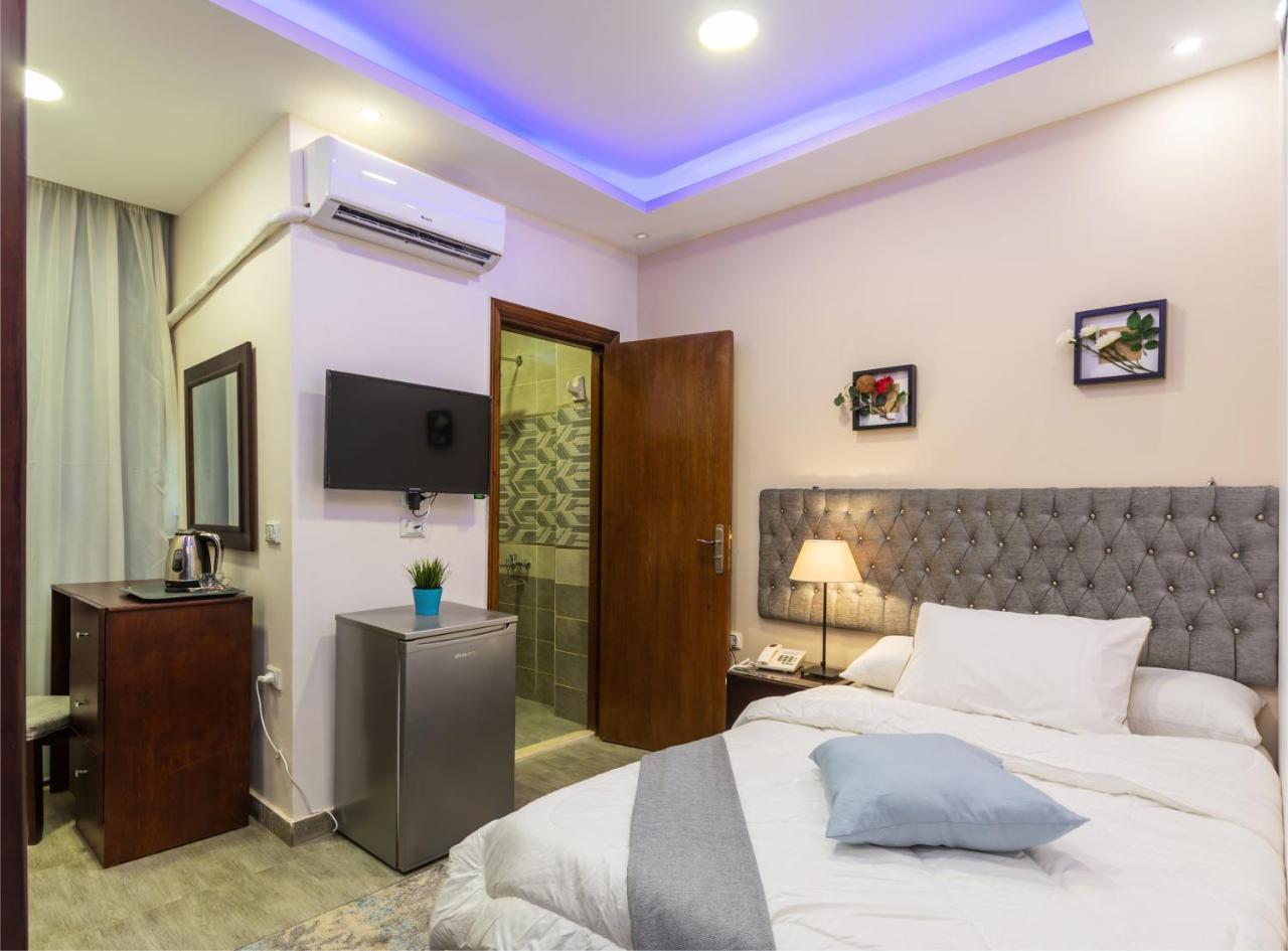 Amon Holiday Pyramids Inn Kafret el-Gabal المظهر الخارجي الصورة